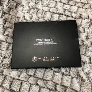 Anastasia Beverly Hills Contour kit